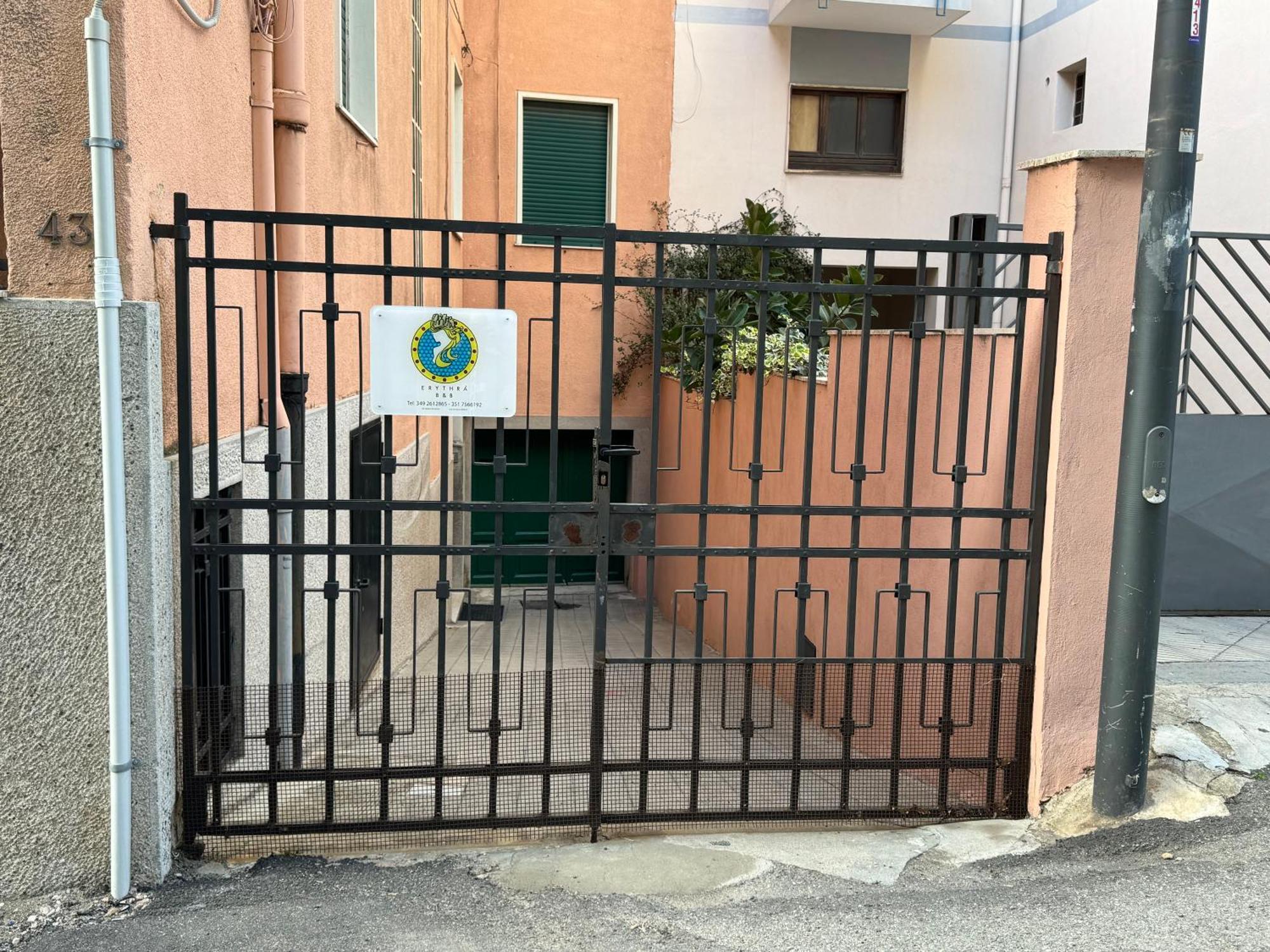 Erythra Bed And Breakfast Reggio di Calabria Exterior photo